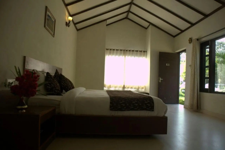 Corbett Rattan Elwood Resort