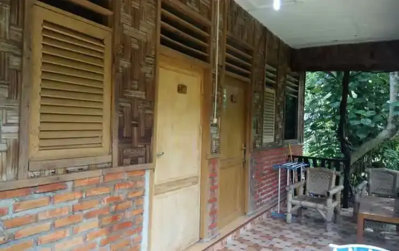 Tangkahan Inn