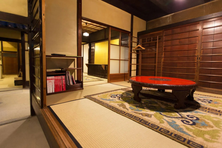 Itsutsuji-an