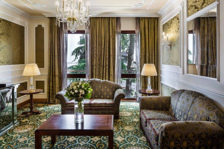 The Carlton, Milan