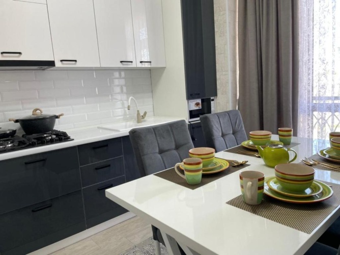 2 Bedrooms Apartment