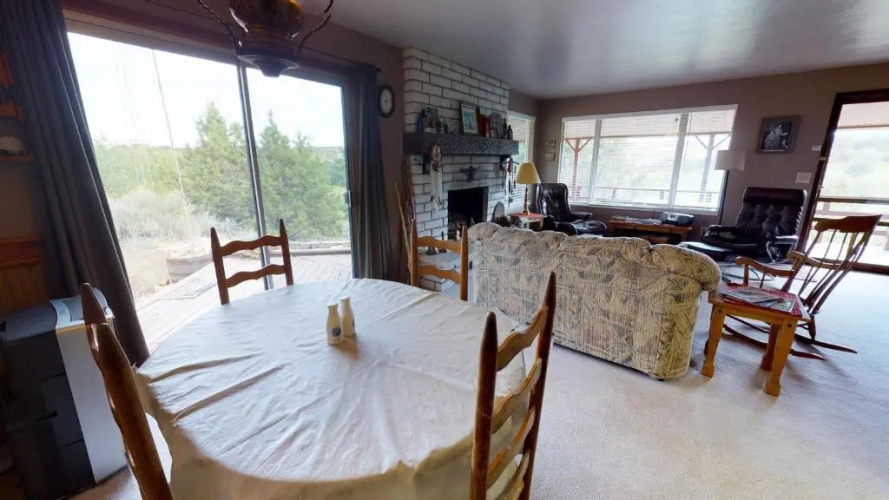 Hideout Ft Abajo 2 BR Cabin, Stunning Views, Secluded!