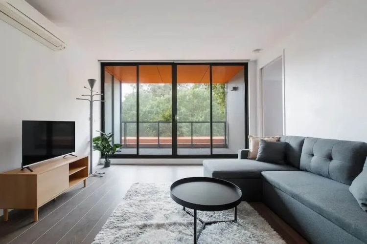 A 3BR Apt Next to Melbourne Zoo, Free Parking