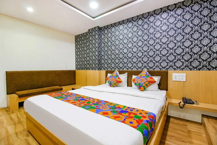 Fabhotel Surbhi