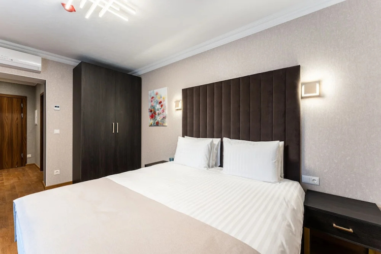 Aparthotel Plaza KG