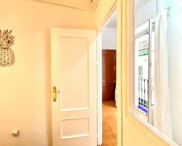 Comfortable studio old town, parking optional