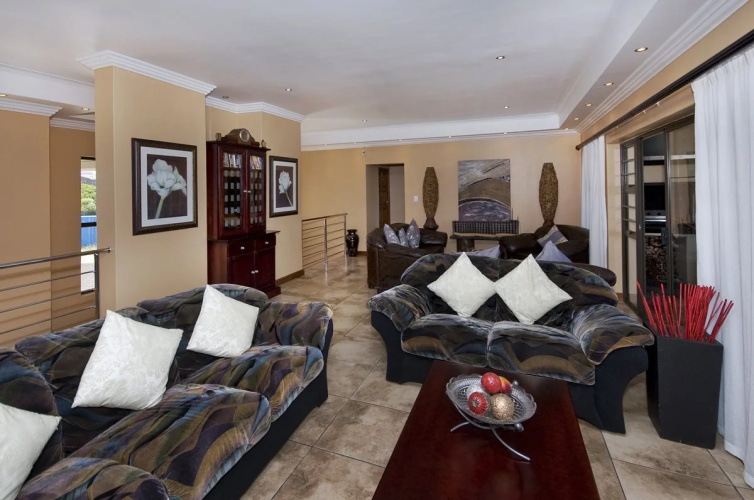 Dolphin Dance Lodge