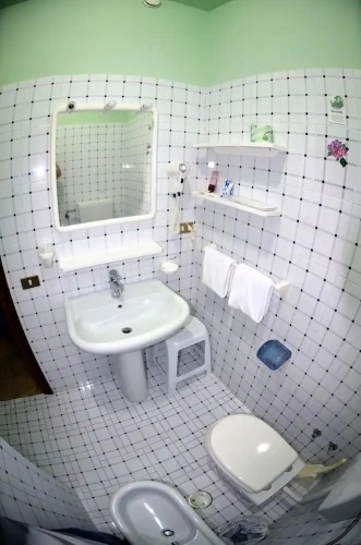 Comfort room
