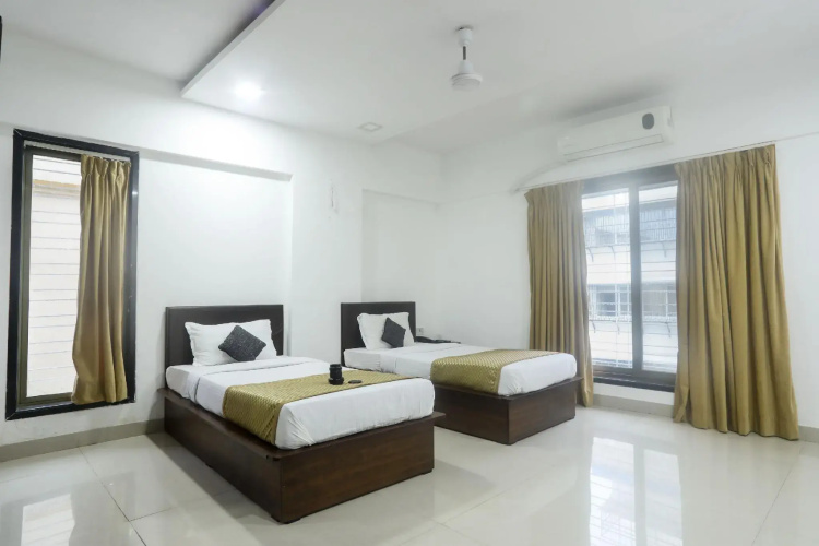 Oyo 7150 Metro View Residency