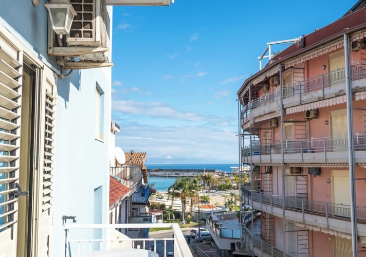 Standard Triple room with balcony