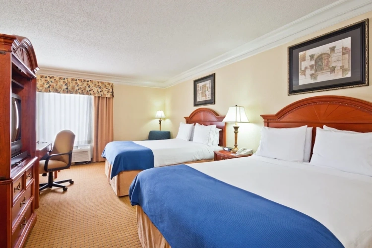 Standard Quadruple room