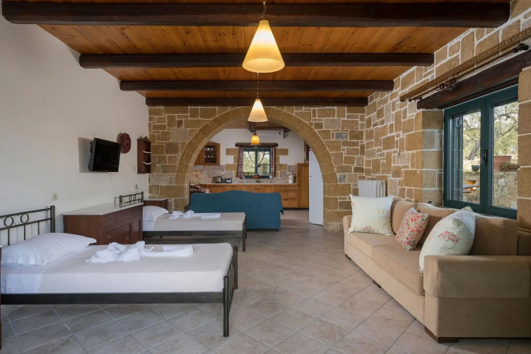 Athina Traditional Villa | Stalos