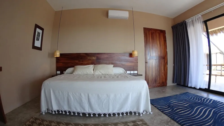 Lya Beach House