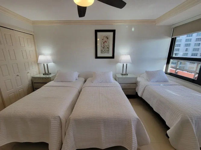 Alexander 81921 6 Bedroom Apts