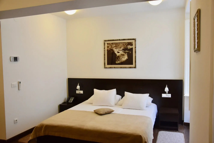 Celenga Apartments with free offsite parking