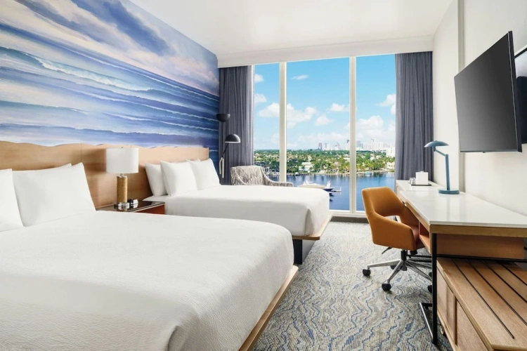 Standard Quadruple room with harbour view