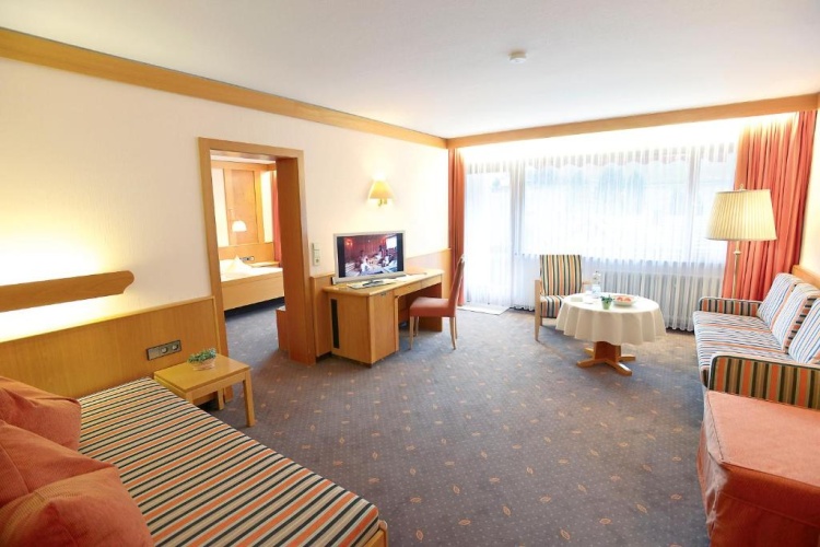 Suite with balcony