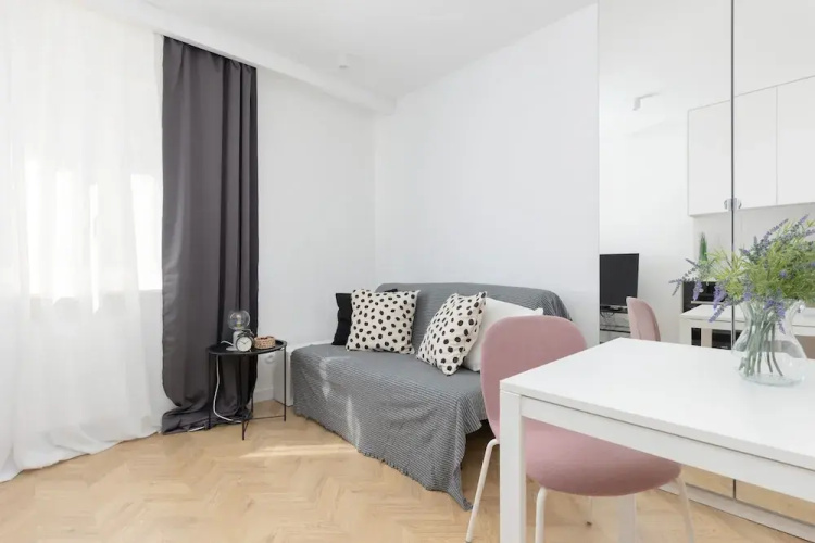 Warsaw Downtown Studio by Renters