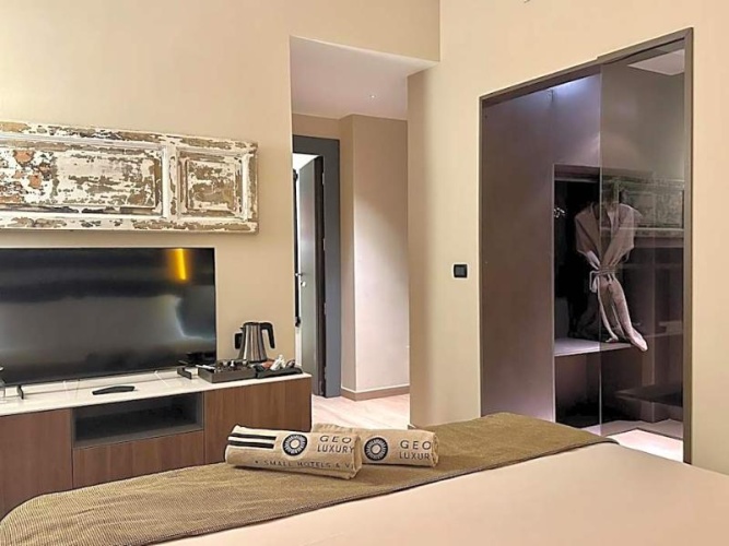 Quadruple Suite