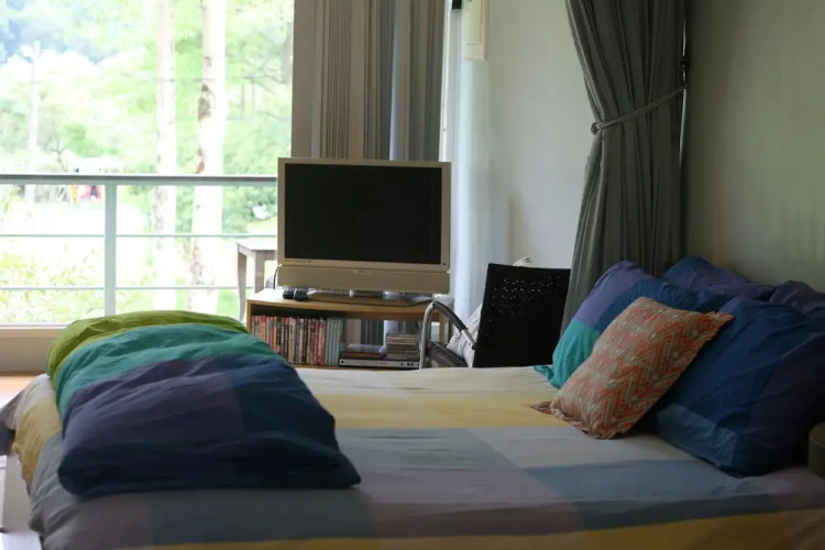 Lakeside Forest B&B