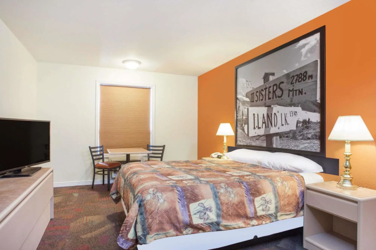 Fernie Fox Hotel