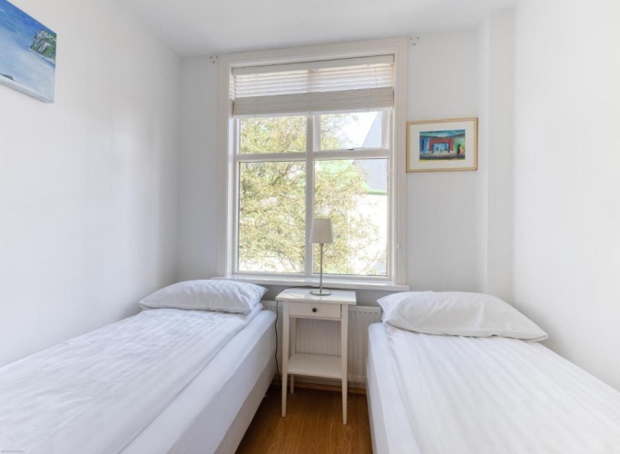 2 Bedrooms Apartment