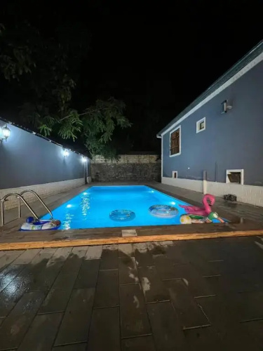 Cozy house 5 mins away from city center.