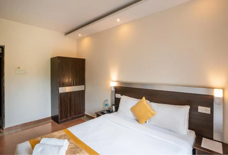 Derive Hotel by Amor