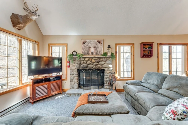 4 Bedrooms Cottage