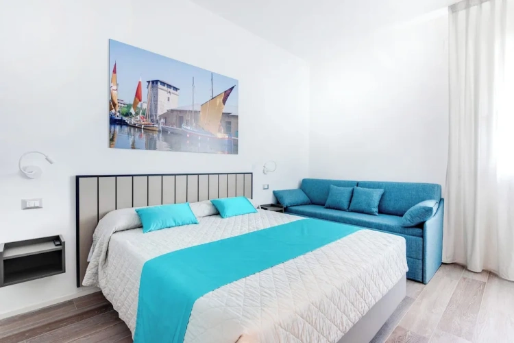 2 Bedrooms Deluxe Basement Apartment with garden view