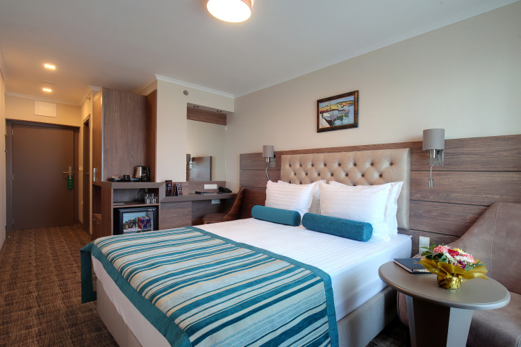 Hotel Cherno More