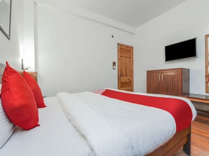 OYO 13410 Hotel Sunflower