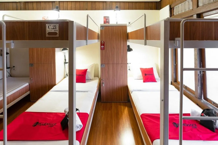 RedDoorz Hostel @ Dago 2