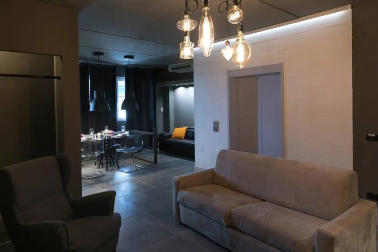 Altido Black Apartment