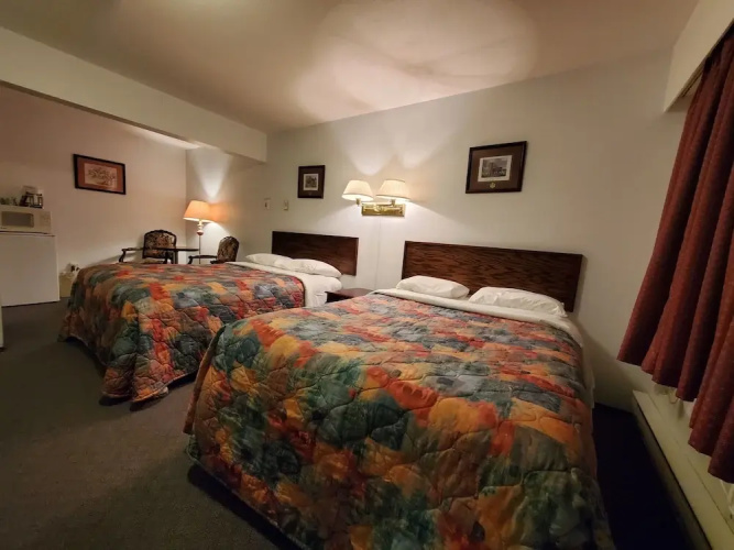 Red Roof Motor Inn