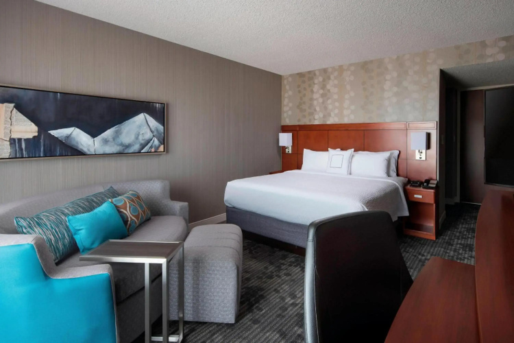 Courtyard by Marriott Denver Airport