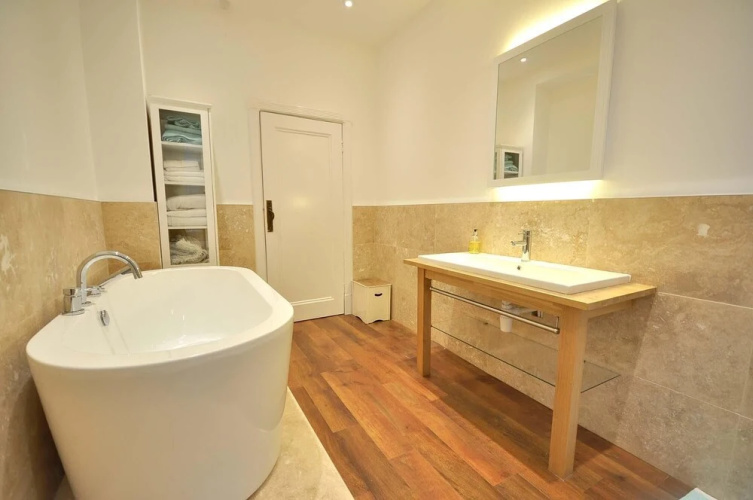 29a Sandbourne in Bournemouth