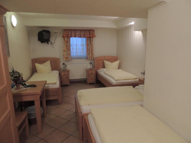Standard Quadruple room