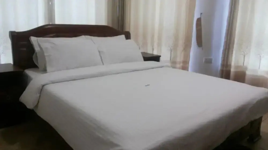 Daks Hotel Kirinya