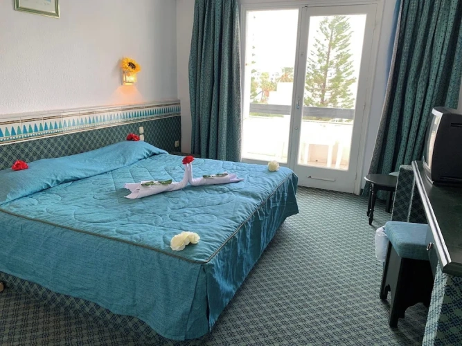 Standard Triple room
