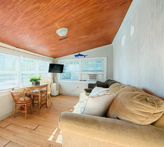 Oceanfront Ocean Drive Cottage