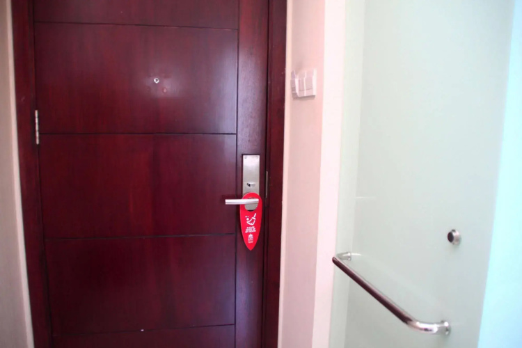 ZEN Rooms Basic Kusuma Bangsa