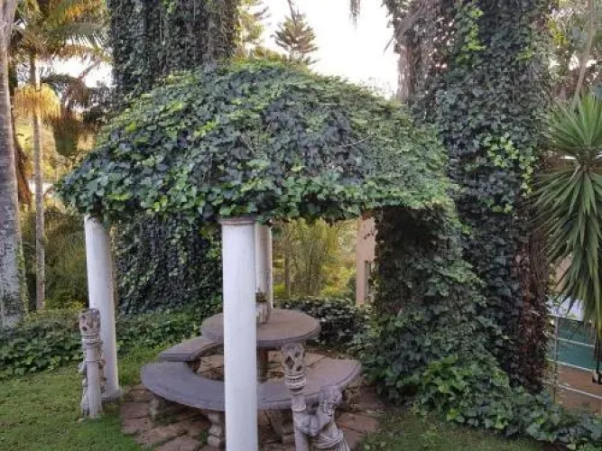 Mac Atini Guest House