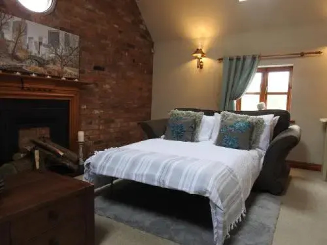 Pillory House Loft Apartment
