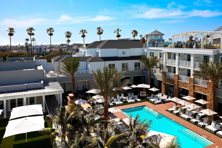 Double Suite with pool view