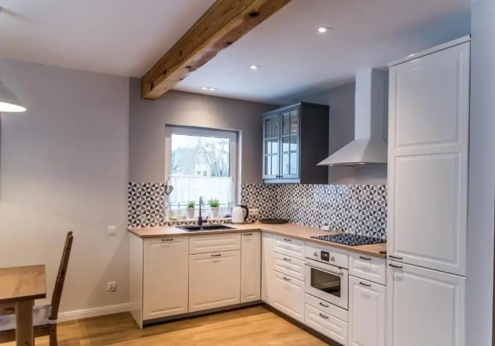 4 Bedrooms Cottage