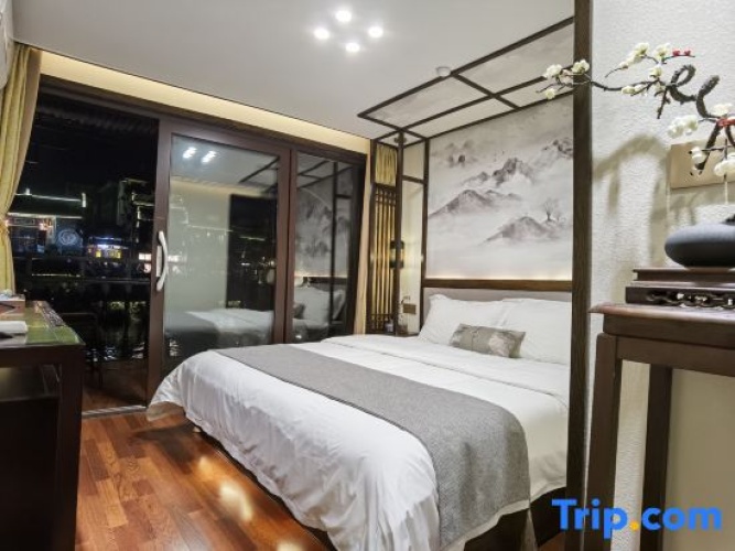 Standard Double room with river view