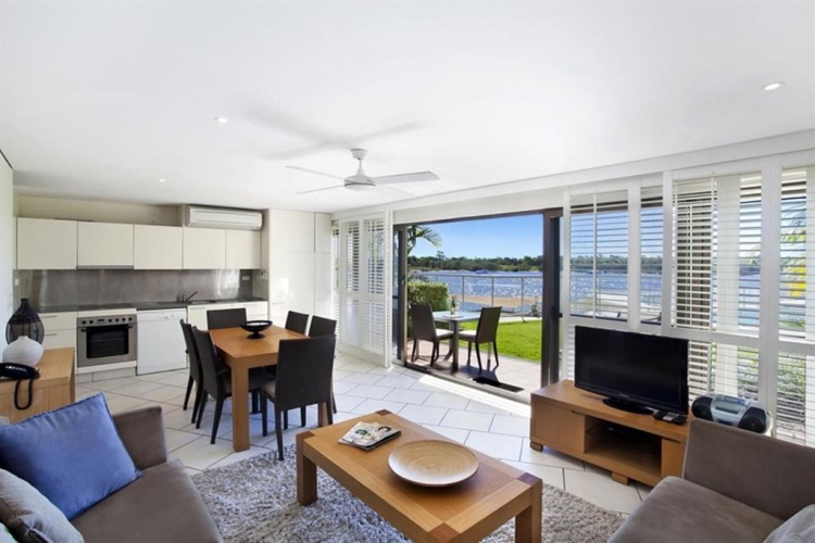 2 Bedrooms Deluxe Apartment