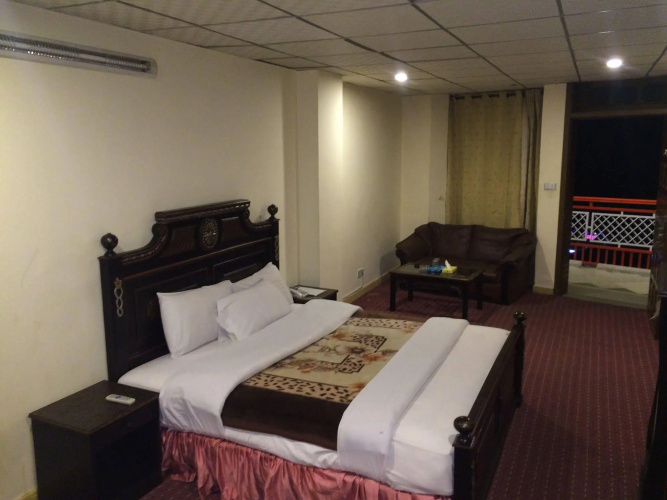 MoveNPick
