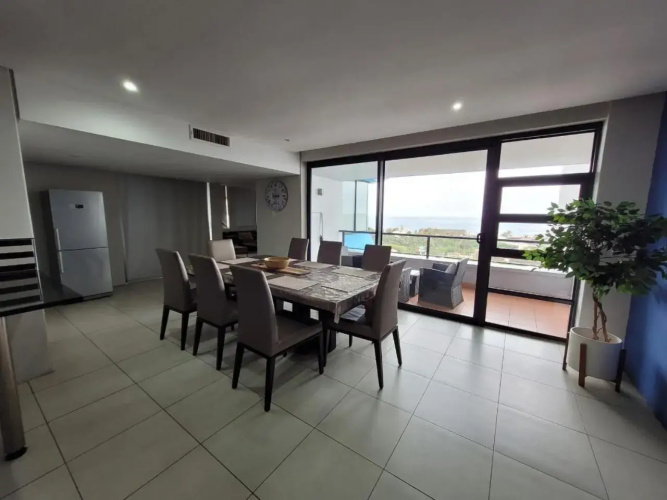 Accommodation Front - Exquisite 6 Sleeper Apartment with Ocean Views